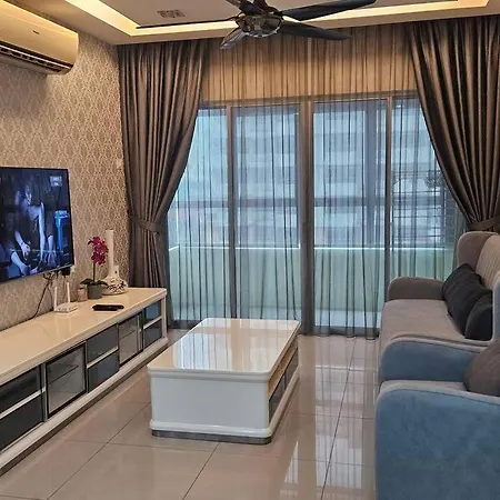 Luna Suites Mutiara Anggerik Shah Alam Exterior photo