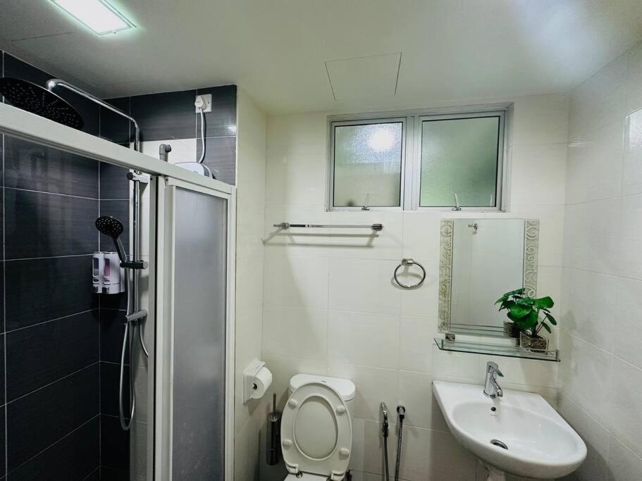 Apartment Luna Mutiara Anggerik *