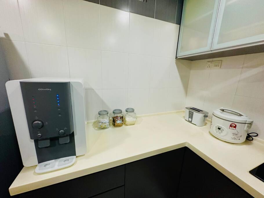 Luna Mutiara Anggerik Apartment *